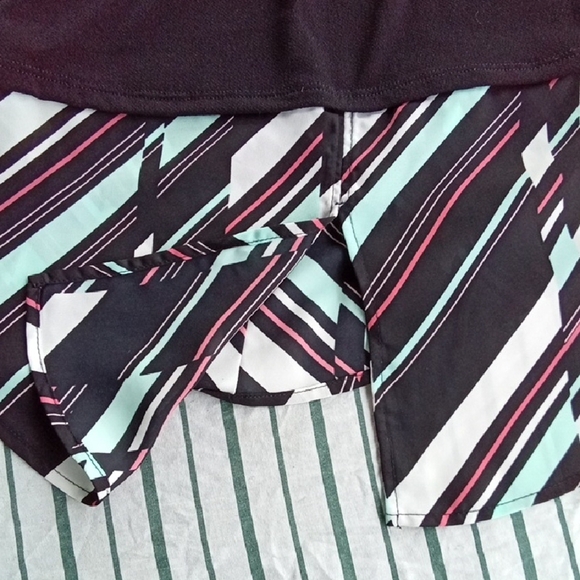 Womans XS Elle Asymmetrical Cut Out Tank Top in Black Pink And Mint - Picture 5 of 5